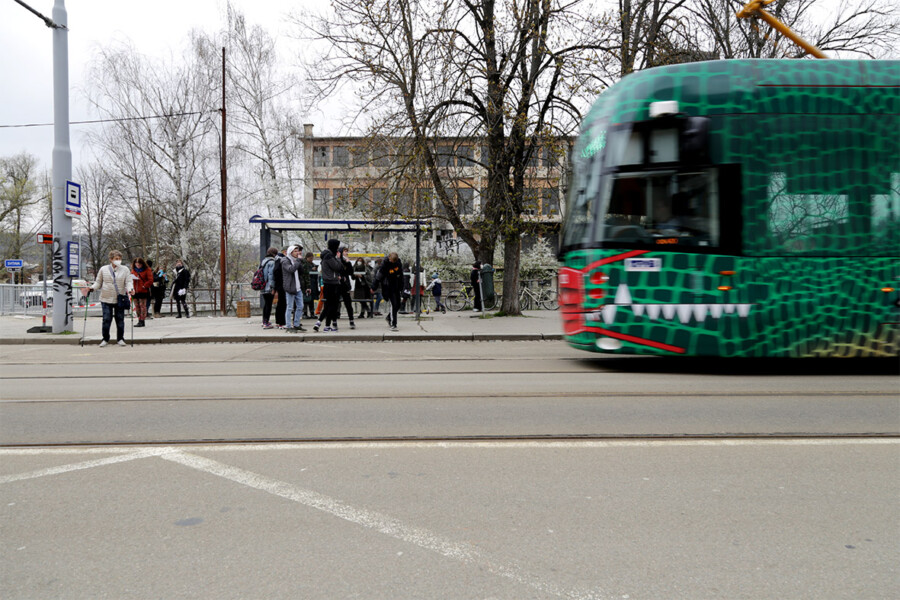 Věra Vtípilová - Tramvaje, které nechám projet - 2020 - kresba na papíru